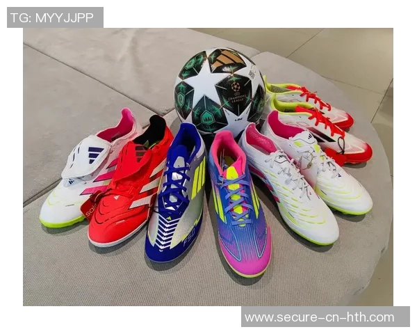 足球鞋走路的独特体验与日常穿搭技巧分享